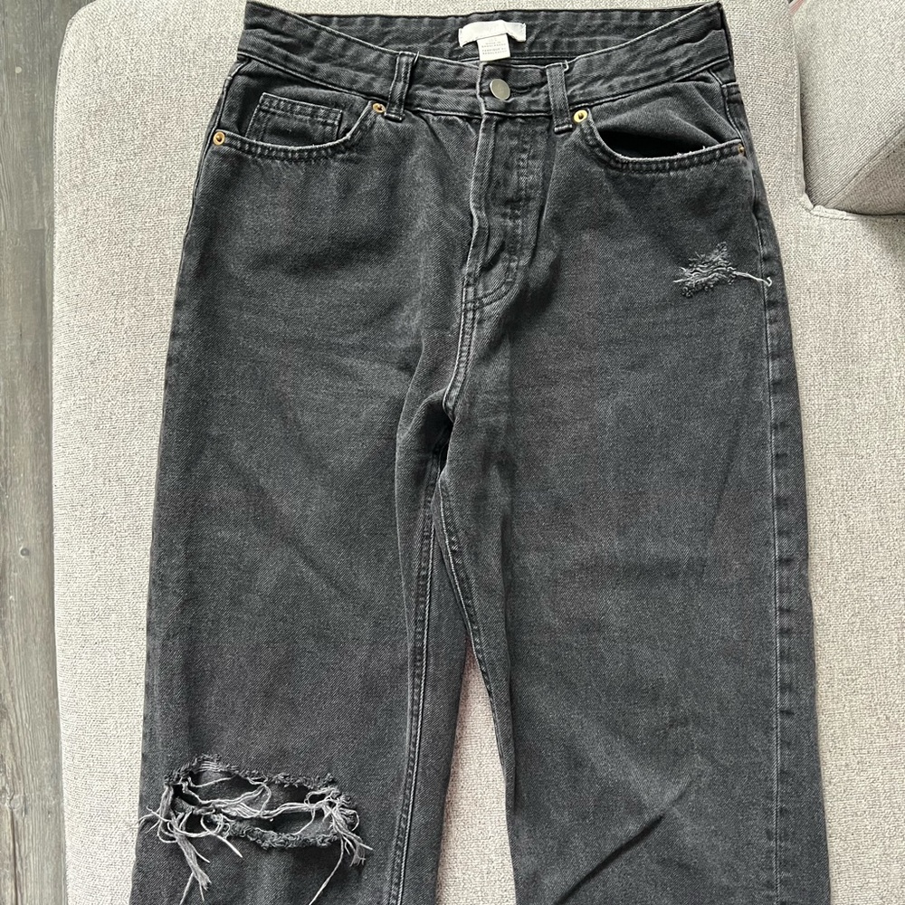 h&m black cropped jeans